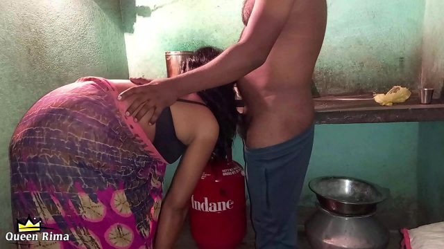 640px x 360px - indianpornvideos fucking My Young Maid In Kitchen When She Cooking